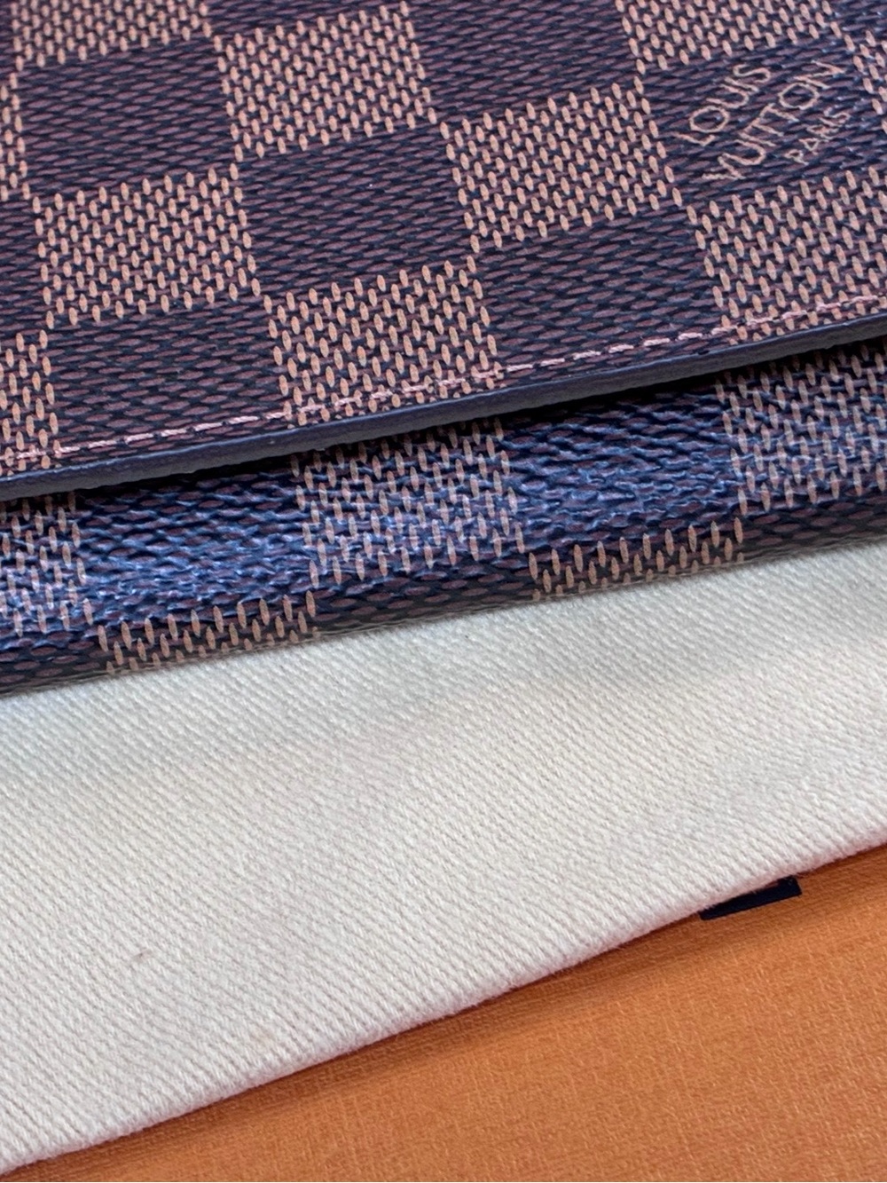 Louis Vuitton Damier Card Holder - Picture 11 of 13